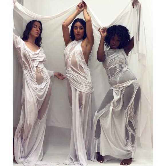 Di Petsa White Water Gown - Picture 16 of 16